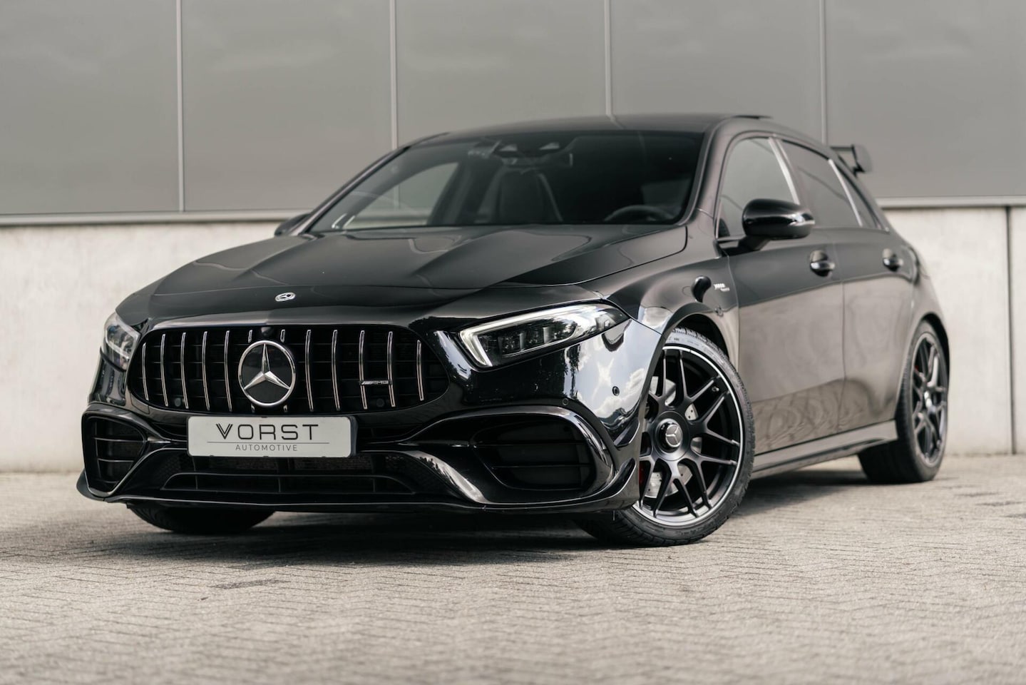 Mercedes-Benz A-klasse - AMG 45 S 4MATIC+ Schaalstoelen Pano Aero - AutoWereld.nl