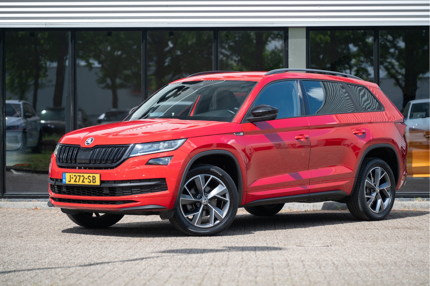 Skoda Kodiaq - 1.5 TSI Sportline Business | Camera | El. Trekhaak | Dodehoek | Navi | Virtual | Stoelverw - AutoWereld.nl