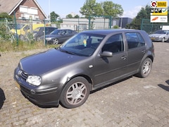 Volkswagen Golf - 2.3 V5 Highline