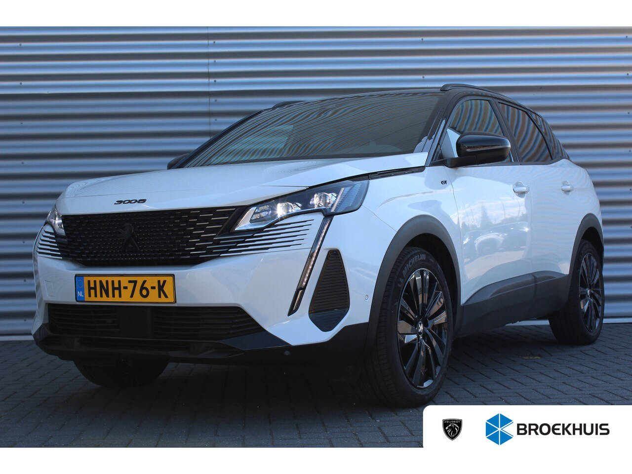 Peugeot 3008 - 1.2 PURETECH 130PK GT PACK AUTOMAAT / NAVI / LEDER / CLIMA / PDC / 19" LMV / CAMERA / BLAC - AutoWereld.nl