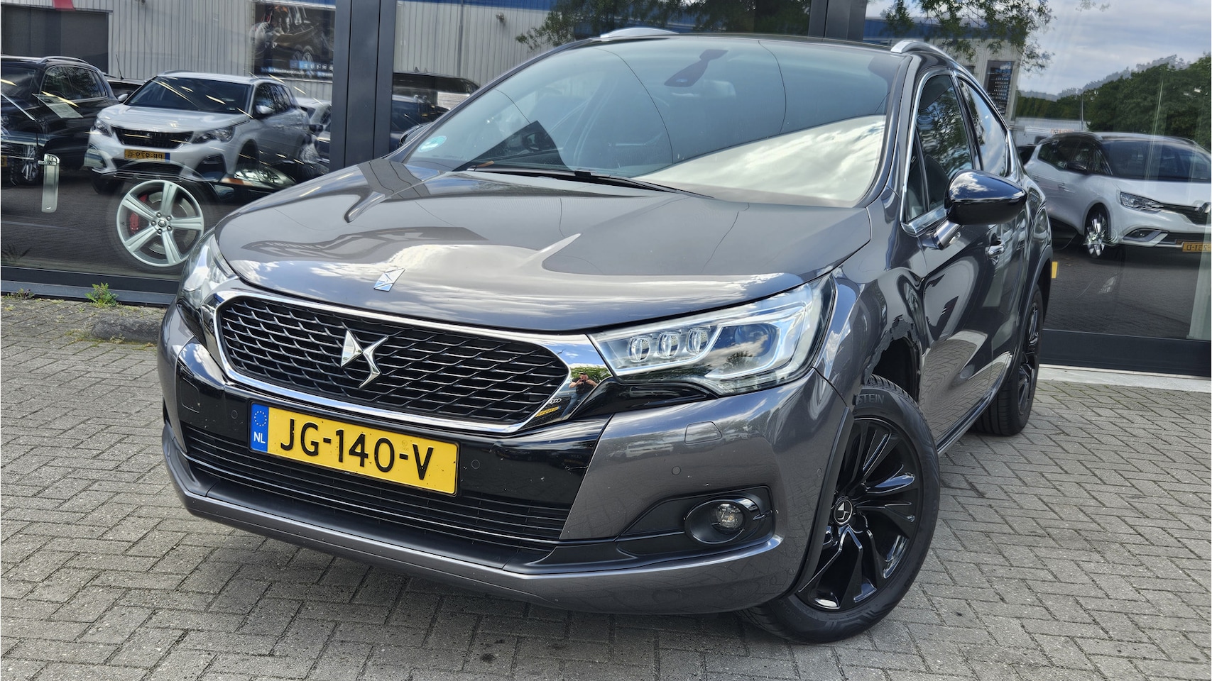 DS 4 Crossback - 1.2 PureTech Chic + LED + SOUNDSYSTEM + ALCANTARA + CAMERA + LM VELGEN - AutoWereld.nl