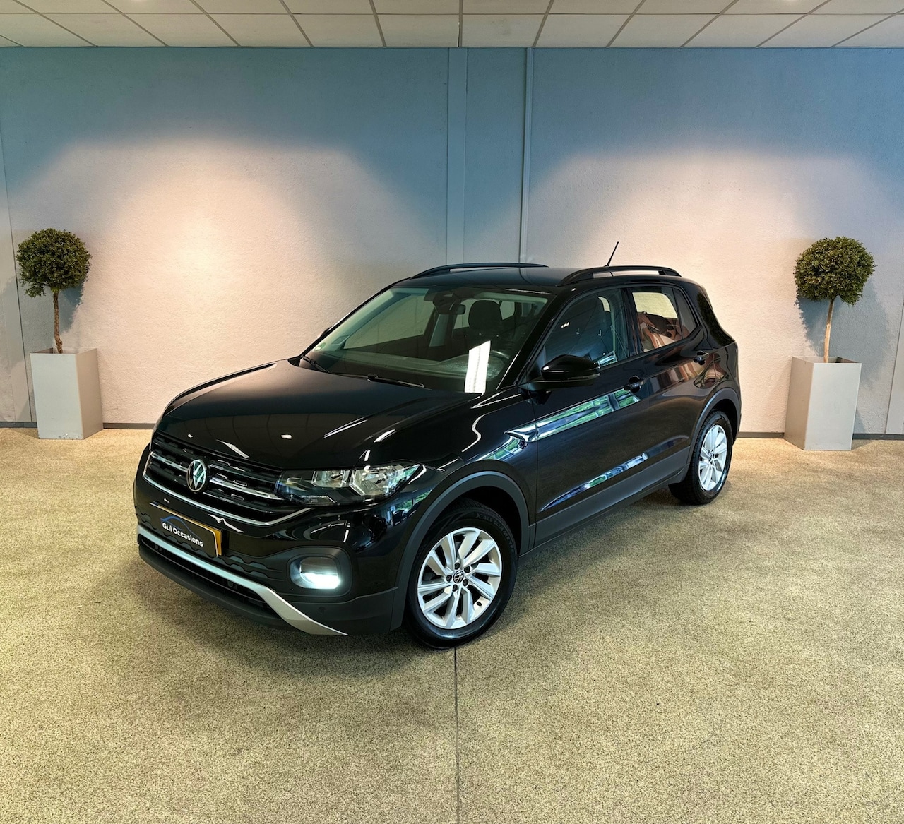 Volkswagen T-Cross - 1.0 TSI - Virtual - Camera - ACC - AppleCarplay - Stoelverwarming - AutoWereld.nl