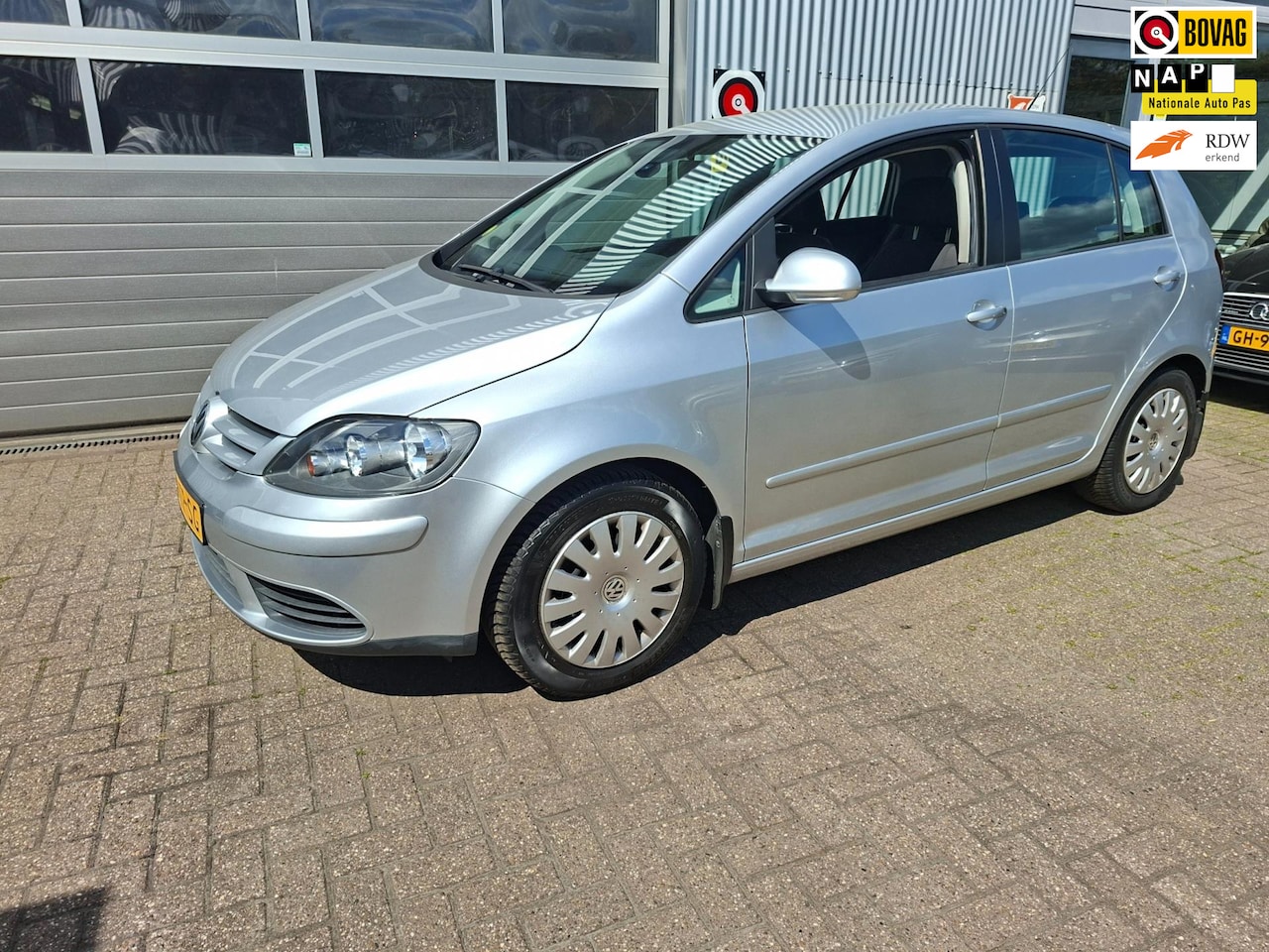 Volkswagen Golf Plus - 1.6 FSI Automaat Hoogzit - AutoWereld.nl