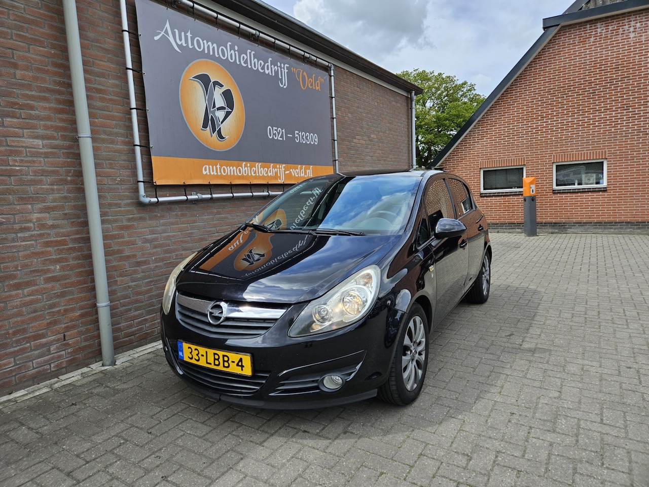 Opel Corsa - 1.2-16V '111' Edition 1.2-16V '111' Edition - AutoWereld.nl