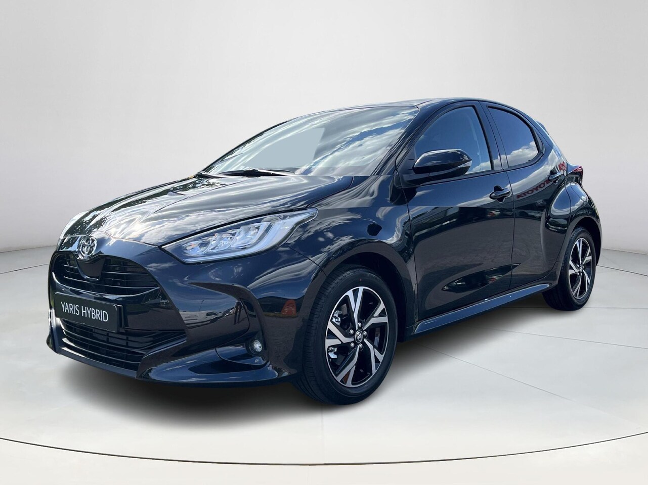 Toyota Yaris - 1.5 Hybrid 115 Dynamic | Uit voorraad leverbaar! | - AutoWereld.nl