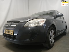 Kia Cee'd Sporty Wagon - 1.4 Fifteen ISG - Airco - Schade