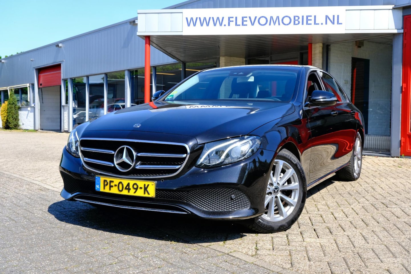 Mercedes-Benz E-klasse - 200 d Business Aut. Navi|Half Leder|Clima|LMV|Cam - AutoWereld.nl