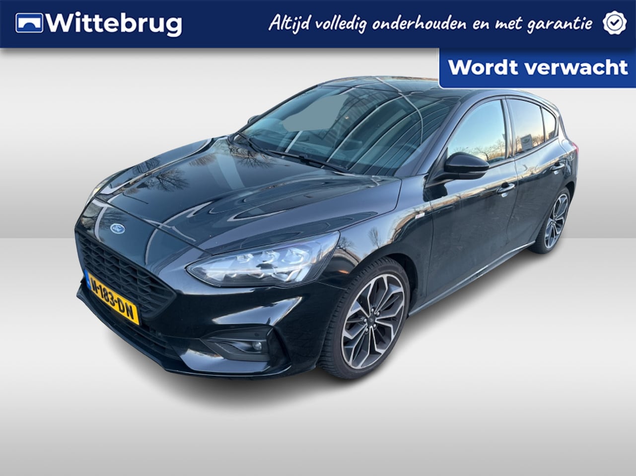 Ford Focus - 1.5 EcoBoost Vignale / Navigatie / Camera / Stoel-stuur-voorruit verwarming / Lichtmetaal - AutoWereld.nl