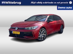 Volkswagen Passat Variant - 1.5 eTSI 150 PK DSG R-Line Edition / Vollederen R-Line Bekleding / Head Up Display / Harma