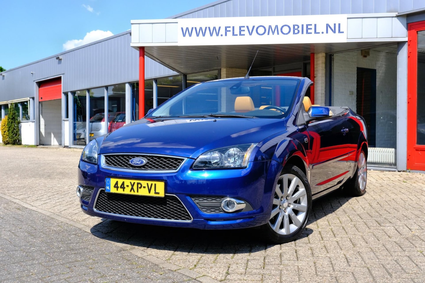 Ford Focus Coupé-Cabriolet - 2.0-16V Titanium Leder|Stoelverw|Clima|LMV - AutoWereld.nl