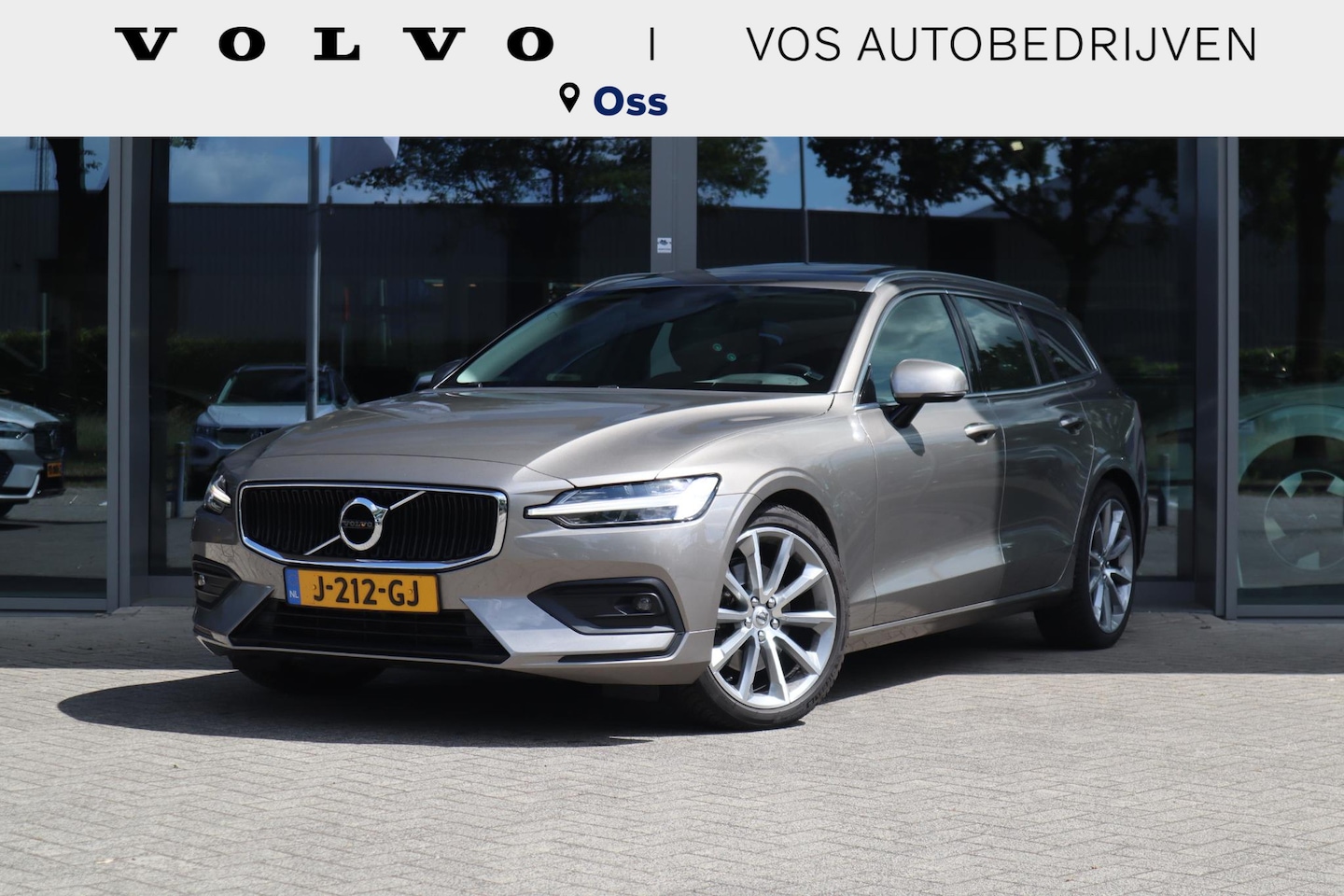 Volvo V60 - 2.0 T4 Momentum Pro 2.0 T4 Momentum Pro - AutoWereld.nl