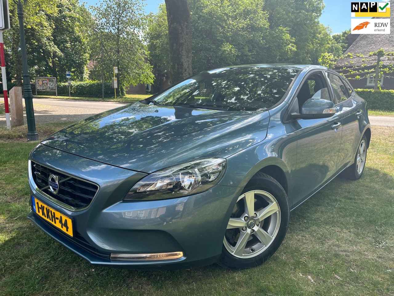 Volvo V40 - 1.6 T3 Kinetic 1e Eigenaar / Dealeronderh !! - AutoWereld.nl