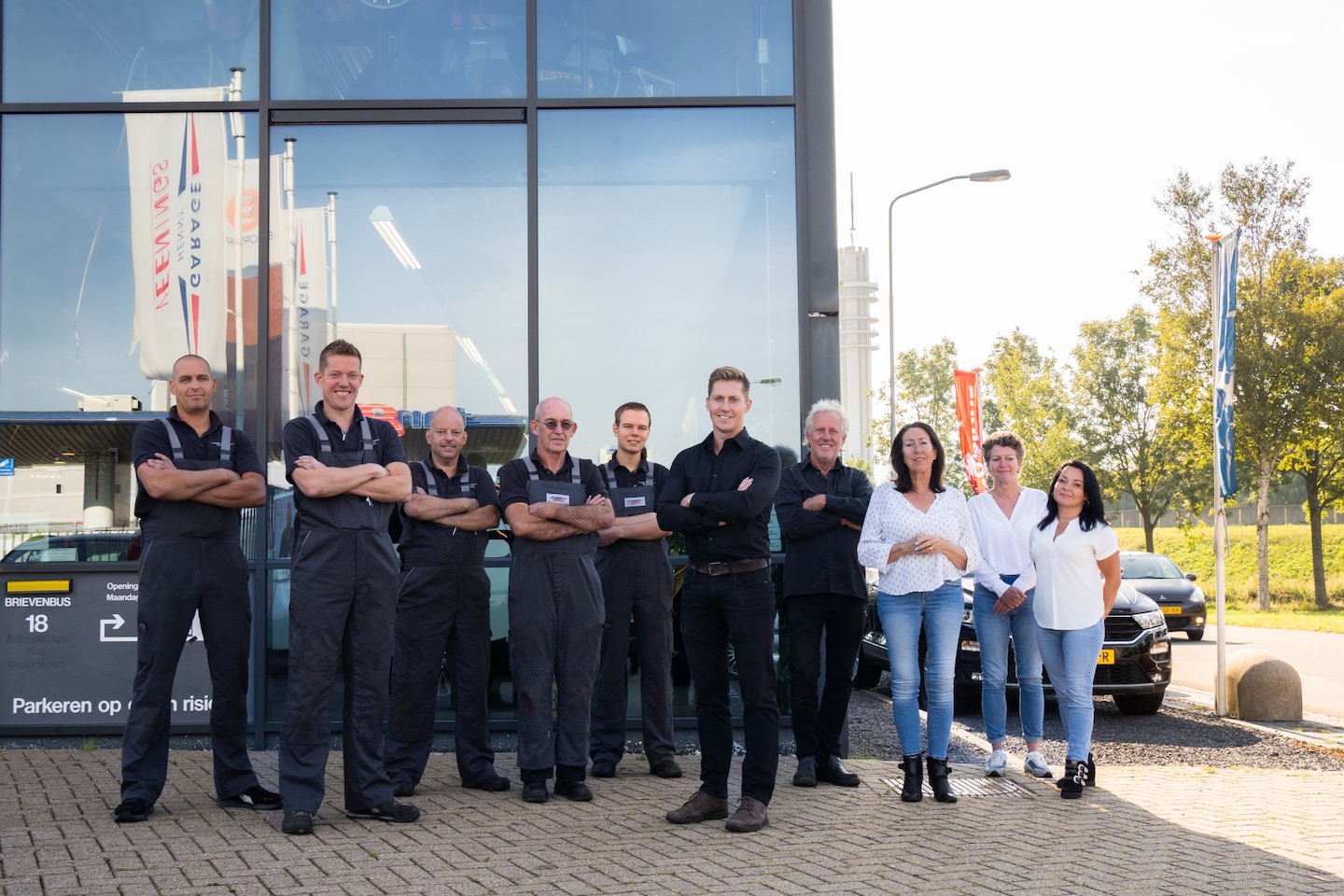 Citroën C4 Cactus - 1.2 PureTech Shine - CAMERA - PDC - CLIMA - CRUISE - AUTOMAAT - AutoWereld.nl