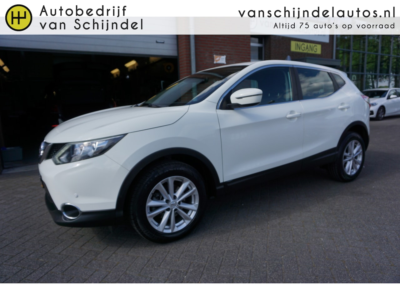 Nissan Qashqai - 1.2 AUTOMAAT BUSINESS EDITION LET OP NIEUWE MOTOR INGEKOMEN NIEUWE MOTOR NOG MAAR 22.000KM - AutoWereld.nl