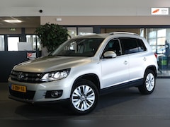 Volkswagen Tiguan - 2.0 TDI Sport&Style 4Motion Navi Cruise PDC Xenon Trekhaak