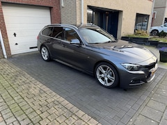 BMW 3-serie Touring - 318i M Sport Edition Automaat, Apple Carplay, Viritual Cockpit, Led Verlichting.