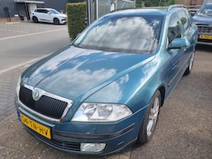 Skoda Octavia Combi - 2.0 FSI Elegance
