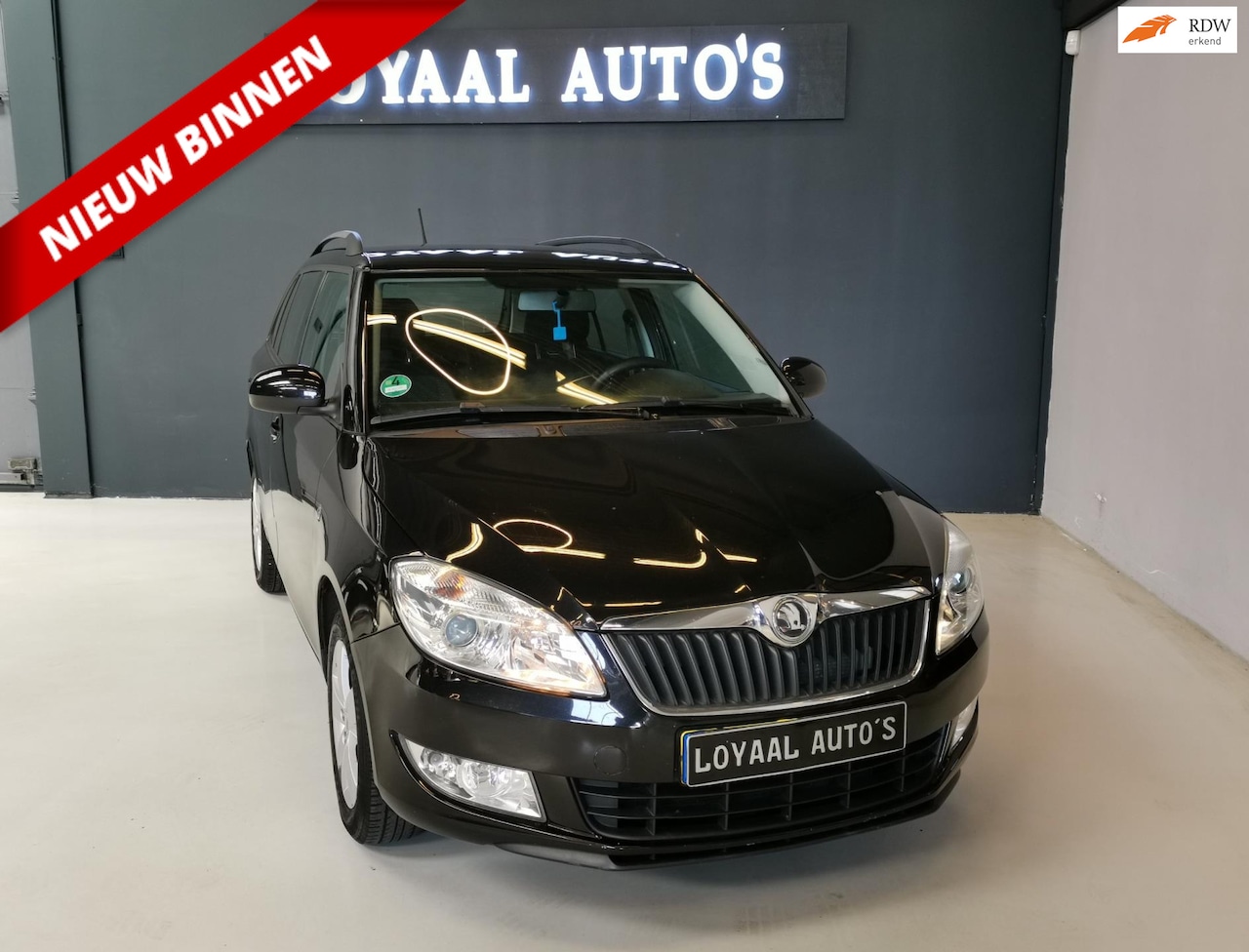 Skoda Fabia Combi - 1.2 TSI Ambition Businessline | AUT | AIRCO | TREKHAAK | STOEL.VERW | APK. - AutoWereld.nl