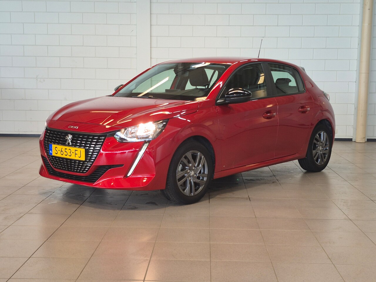 Peugeot 208 - 1.2 PureTech Active Pack | Airco | Apple Carplay/Android Auto|telefoonintegratie premium | - AutoWereld.nl