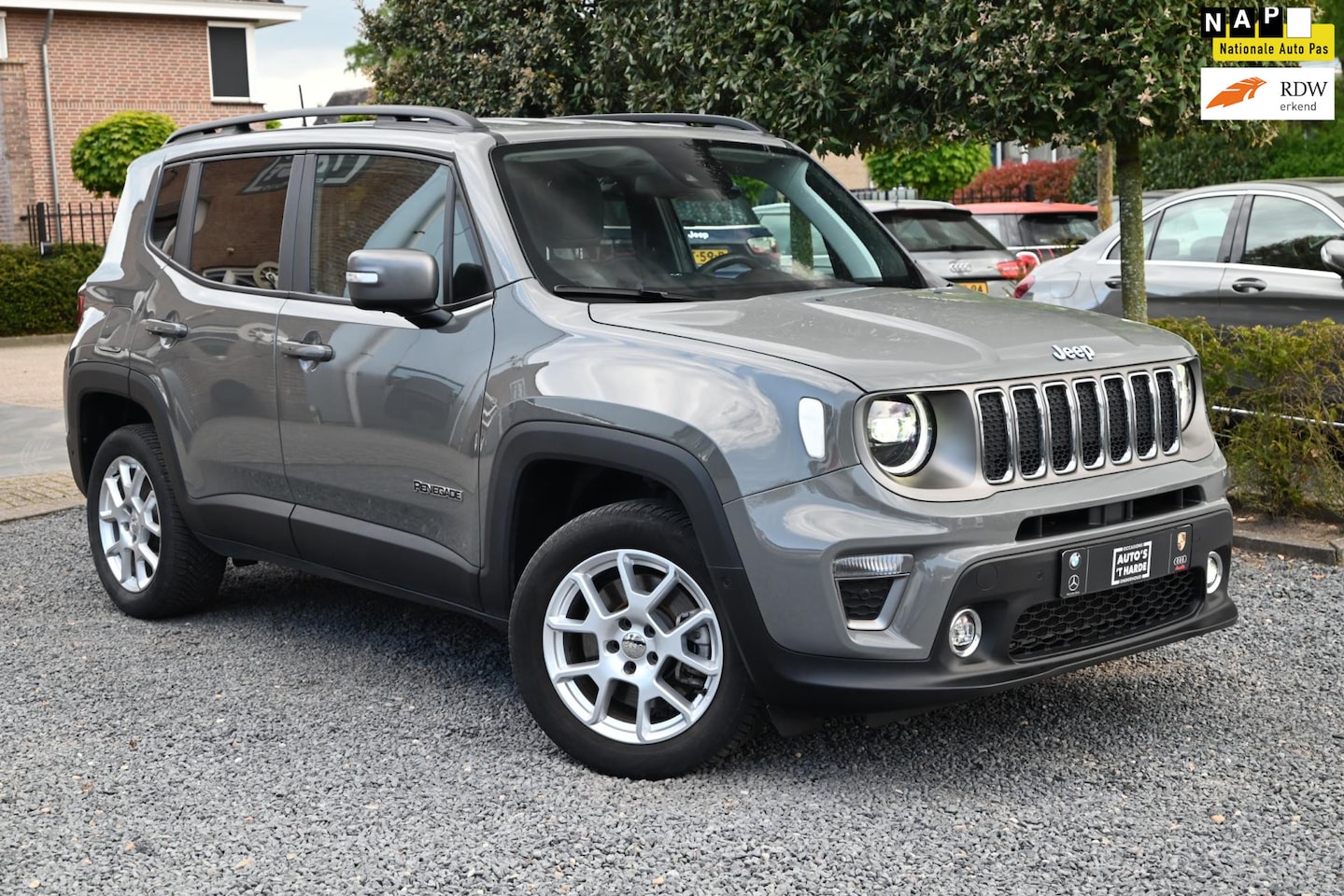 Jeep Renegade - 1.3 T4 4xe Plug-in Hybrid Limited 190 PK Adaptive Leder Camera LED 17'' - AutoWereld.nl