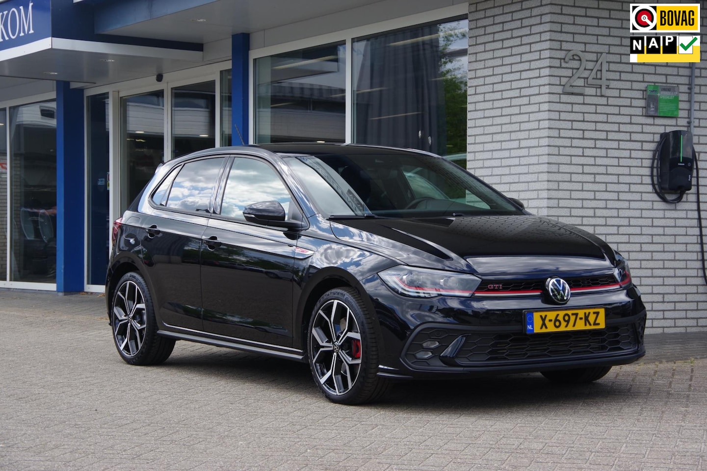 Volkswagen Polo - 2.0 TSI GTI IQ-light Camera Stoelverwarming Carplay Virtueel cockpit - AutoWereld.nl