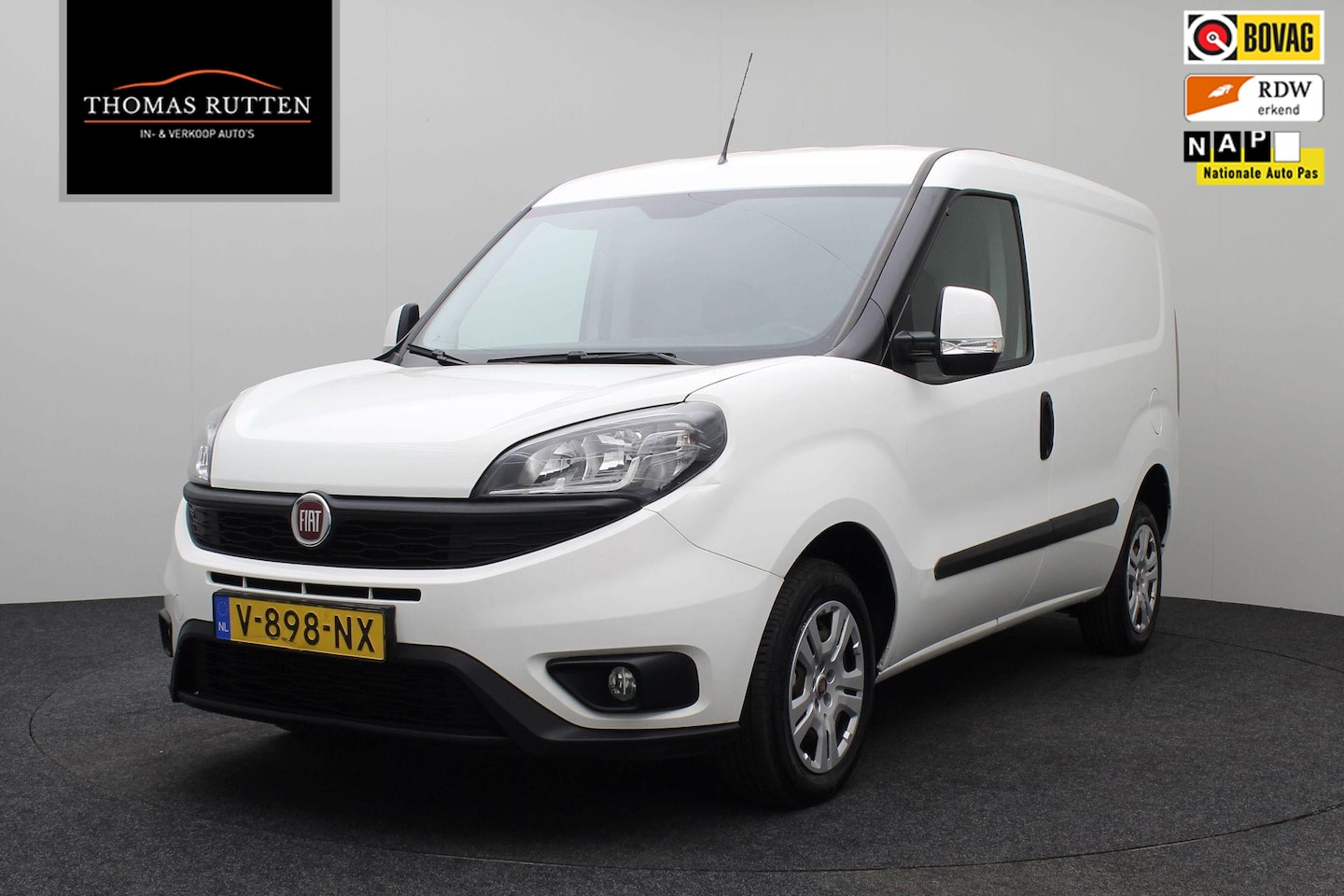 Fiat Doblò Cargo - 1.3 MJ L1H1 SX 2018 | Trekhaak | Navigatie | Cruise Control | DAB Radio | Parkeersensoren - AutoWereld.nl