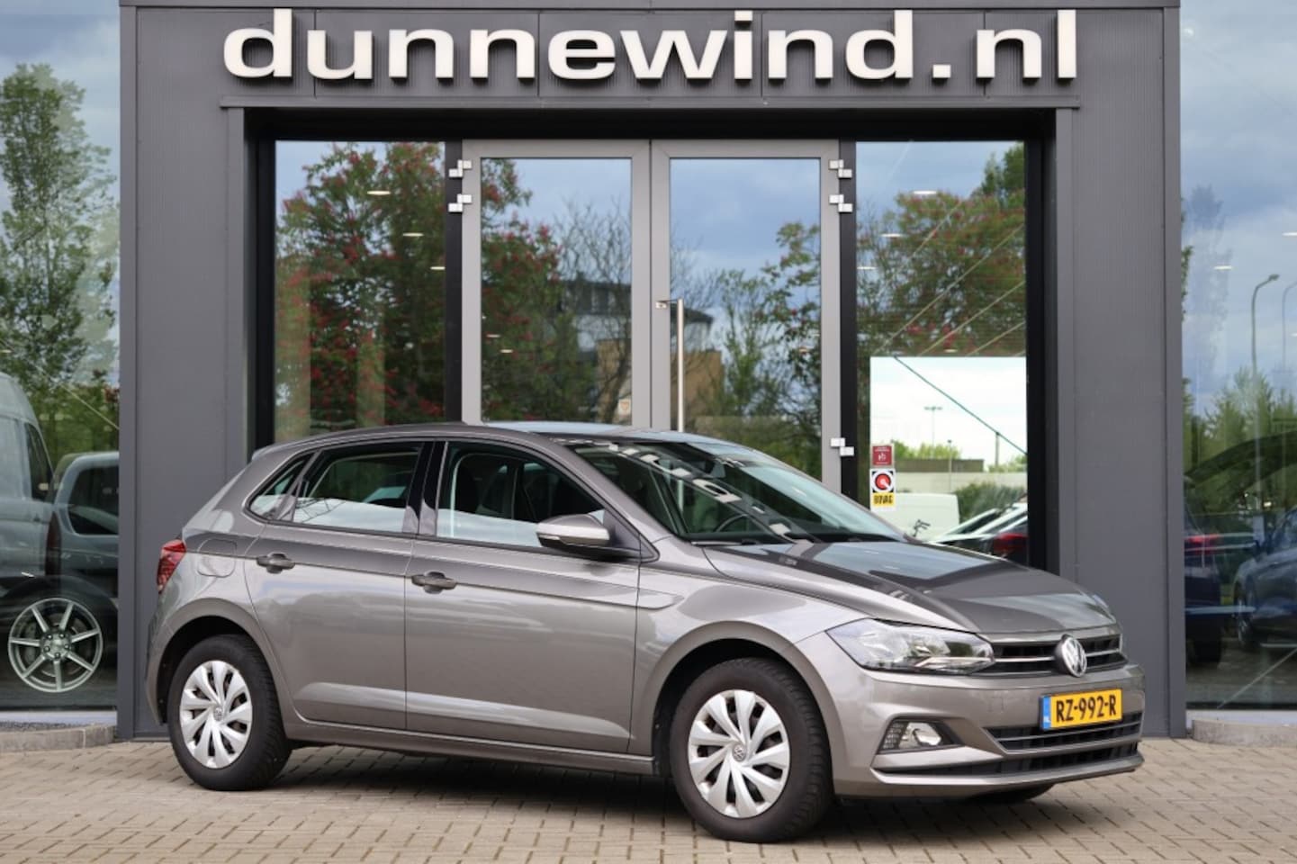 Volkswagen Polo - 1.0 TSI Comfortline Business*Navi*Carplay*Adaptive Cruise - AutoWereld.nl