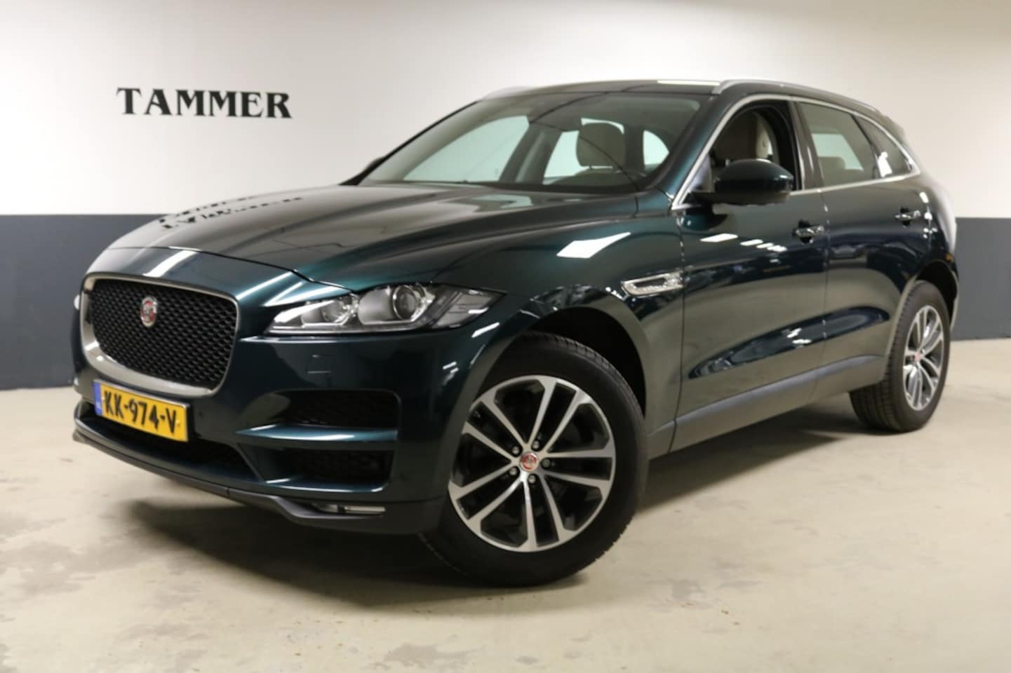 Jaguar F-Pace - 2.0 R-Sport AWD 20d 1e EIGENAAR-ZEER NETTE AUTO - AutoWereld.nl