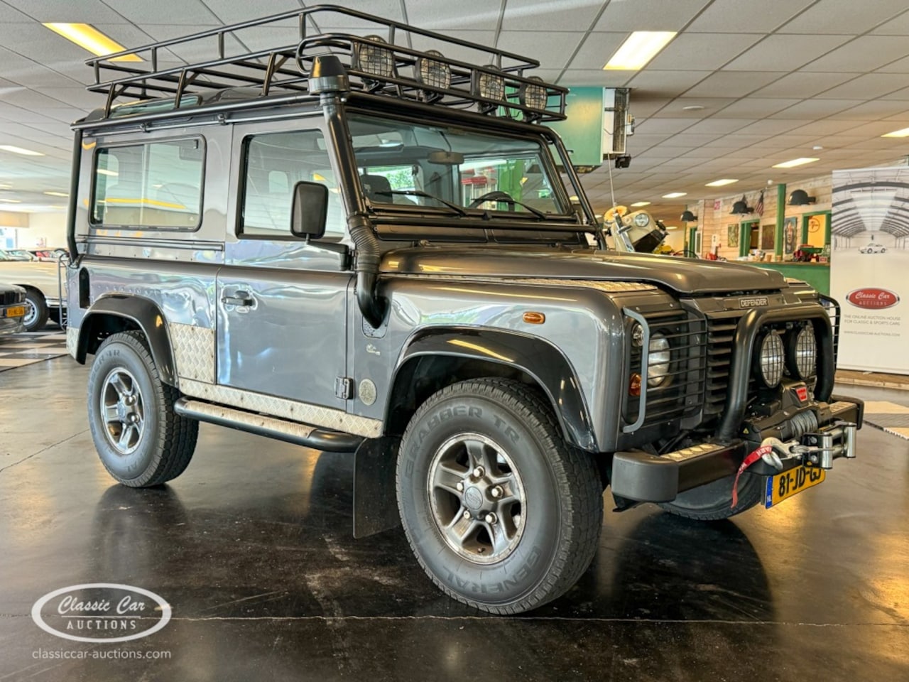 Land Rover Defender - Tomb Raider  - ONLINE AUCTION - AutoWereld.nl