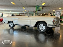 Mercedes-Benz 220 - - ONLINE AUCTION