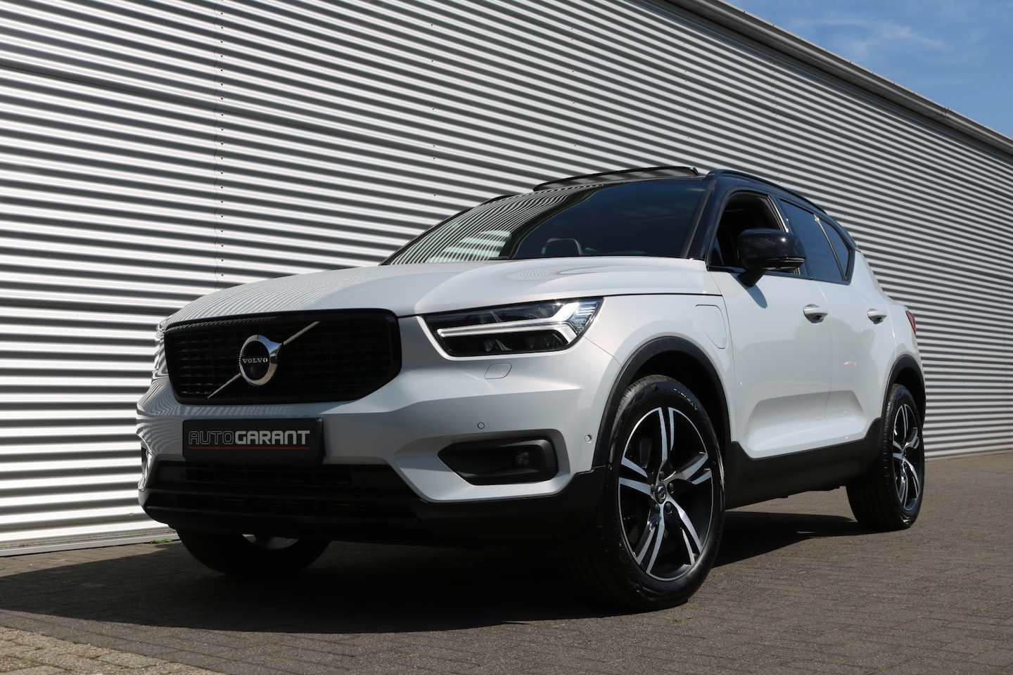 Volvo XC40 - 1.5 T5 Recharge R-Design 1.5 T5 Recharge R-Design (Panodak Sportleder Carplay 360Camera HarmanKardon/Dab Blis Keyle - AutoWereld.nl