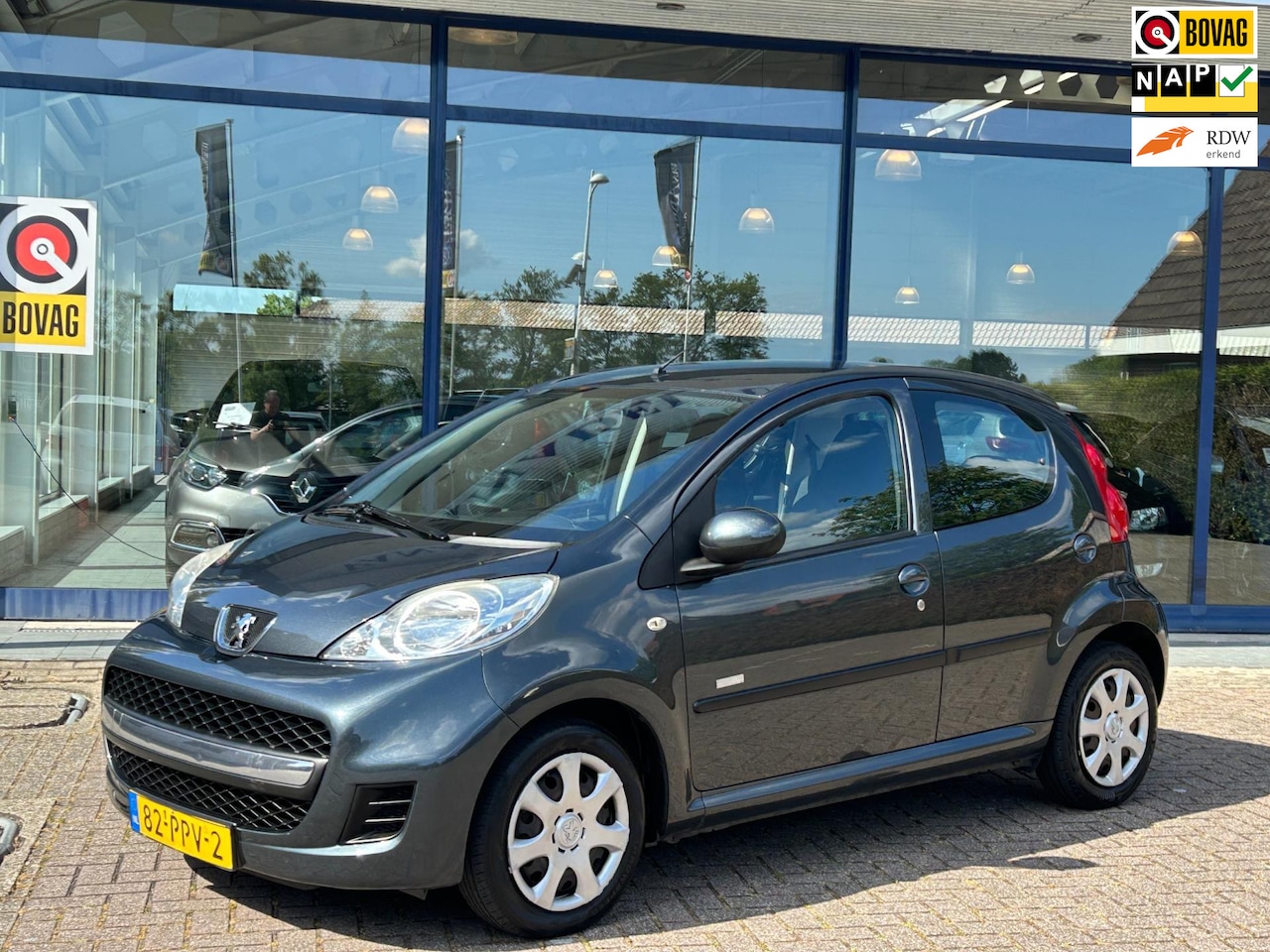 Peugeot 107 - 1.0-12V Millesim 200 5Drs Airco Elek.Pakket Isofix NIeuwe APK NAP Nl-Auto! - AutoWereld.nl
