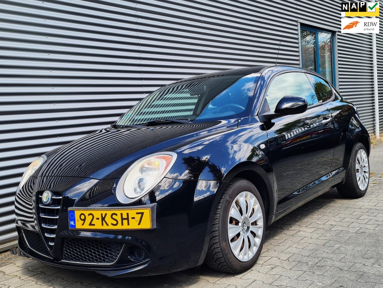 Alfa Romeo MiTo - 1.4 Progression 01-2010 Zwart Metallic Nieuwe DB RIEM!! - AutoWereld.nl