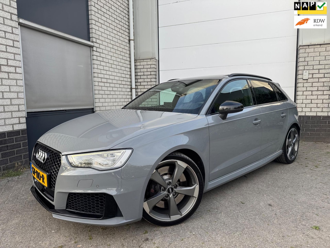 Audi A3 Sportback - 2.5 TFSI RS 3 quattro Pro Line Plus Pano - AutoWereld.nl