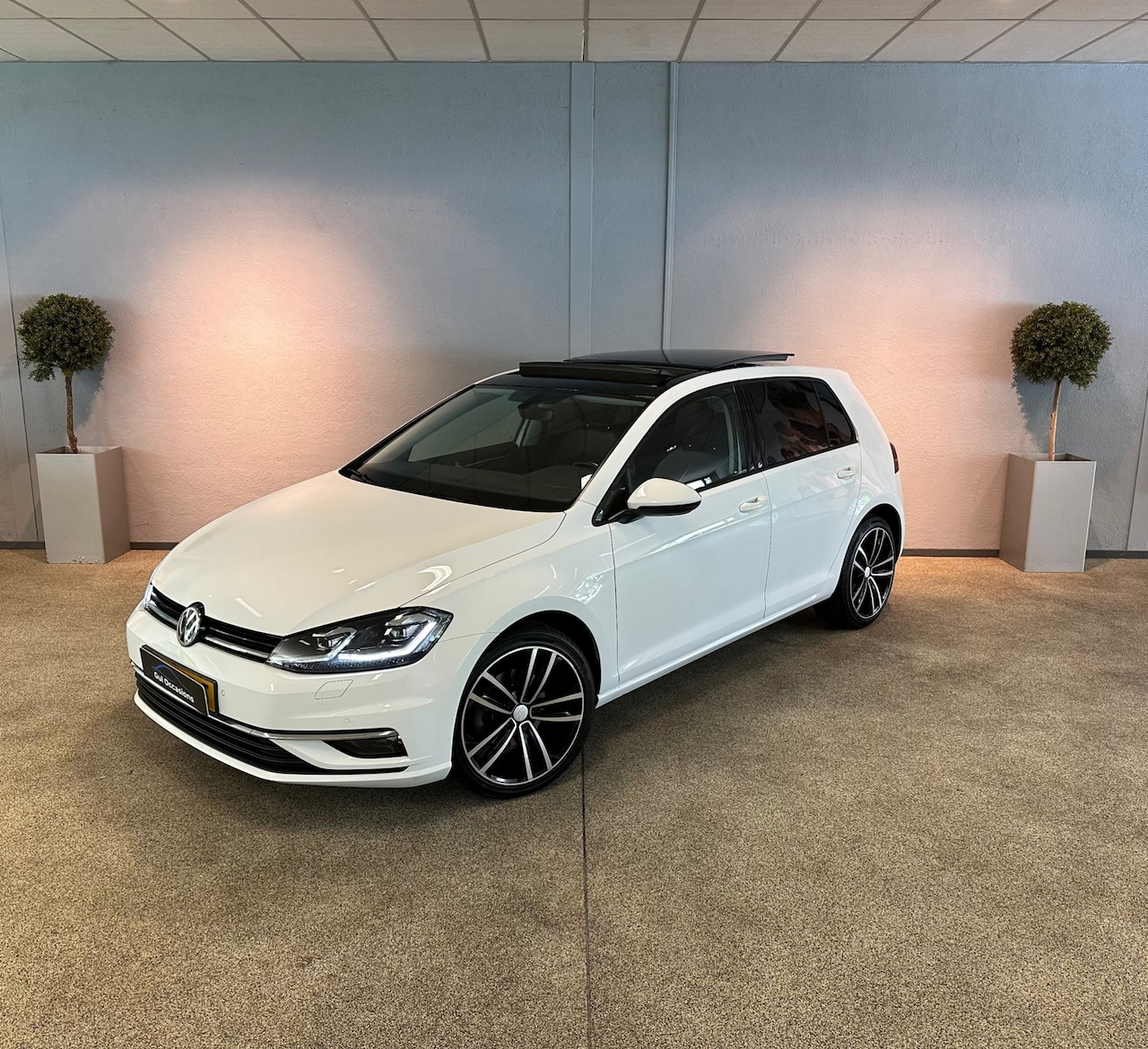 Volkswagen Golf - 1.4 TSI Highline - Pano - Virtual - Led - ACC - Navi - AutoWereld.nl