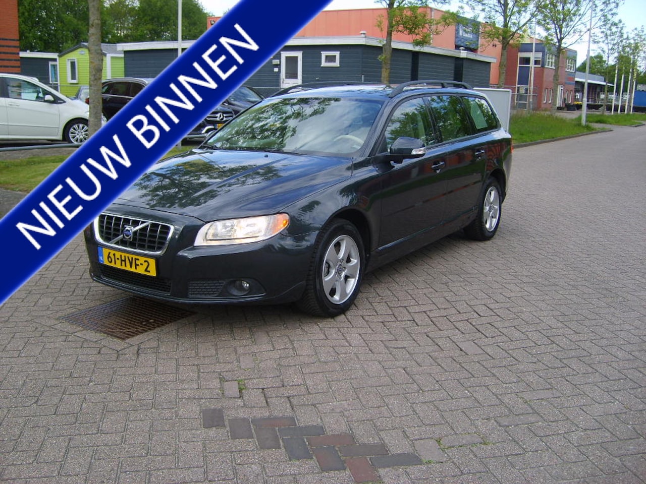 Volvo V70 - 2.5T Momentum 2.5T Momentum - AutoWereld.nl
