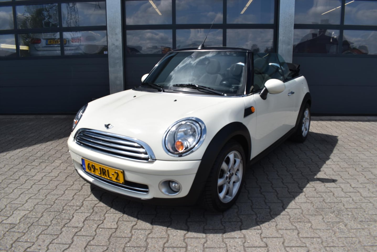 MINI Cabrio - 1.6 Cooper Mini 1.6 120pk Cooper - AutoWereld.nl