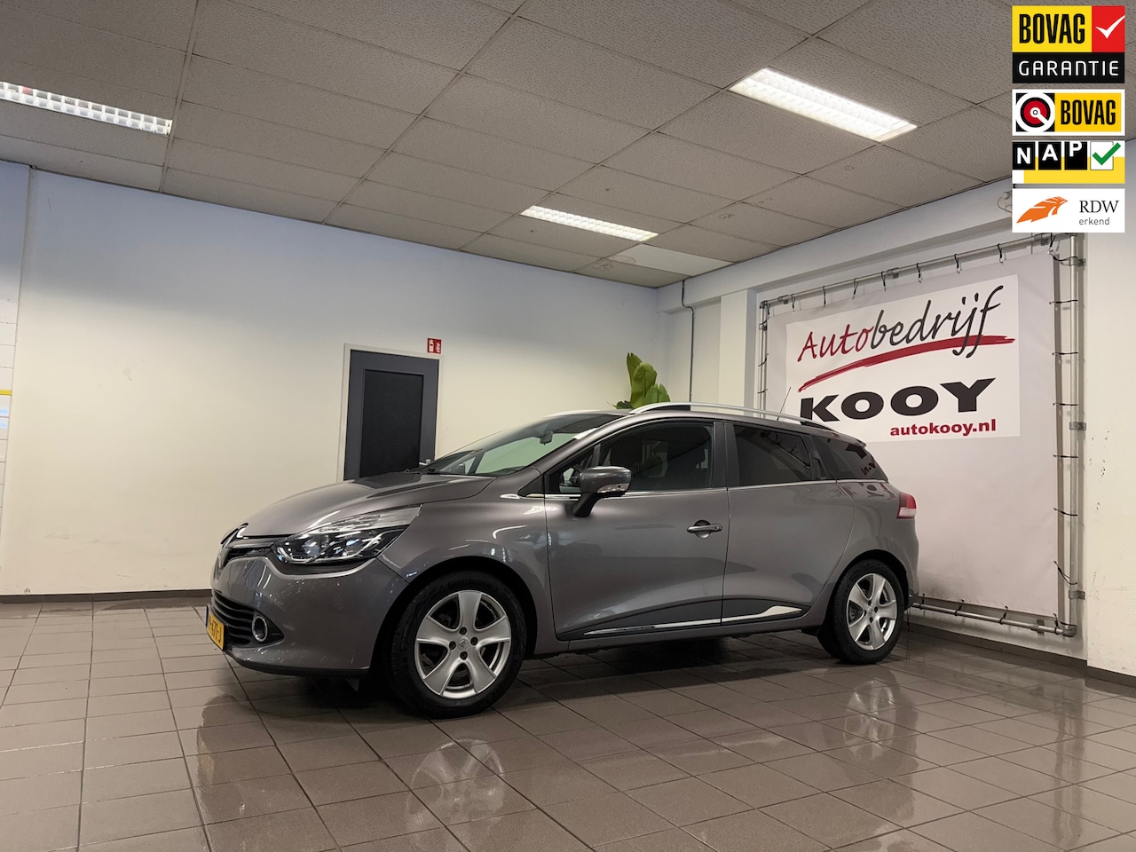 Renault Clio Estate - 0.9 TCe Dynamique * 1e Eig / Navigatie / Camera / LM Velgen / Cruise control * - AutoWereld.nl