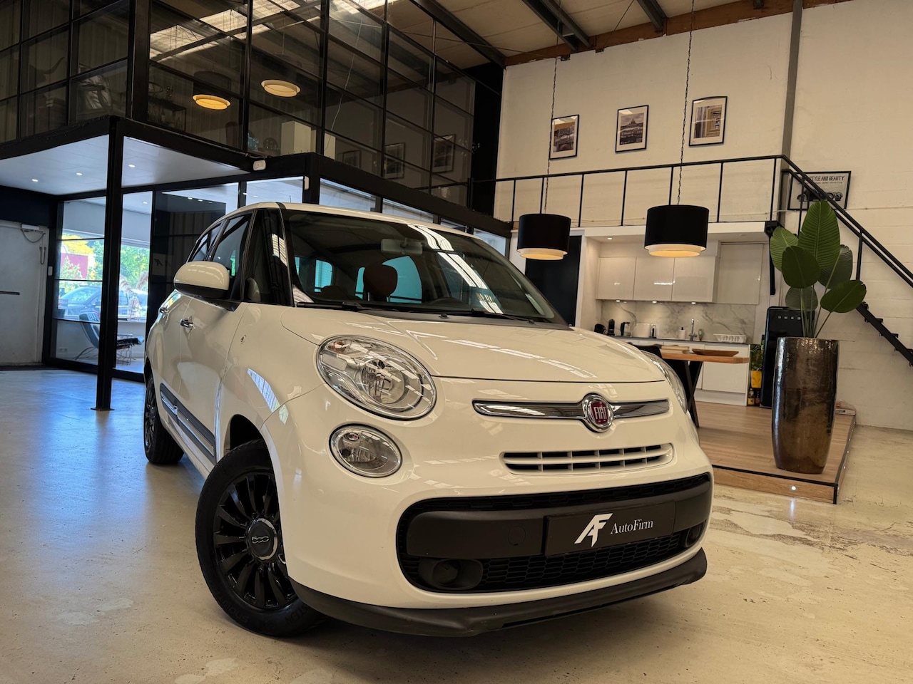 Fiat 500 L - 0.9 TwinAir Easy Eco| Boordcomputer| Cruise control| Start Stop| Bluetooth verbinding| 105 - AutoWereld.nl