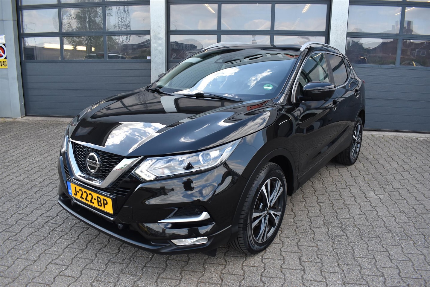 Nissan Qashqai - 1.3 DIG-T 140pk N-Connecta - AutoWereld.nl