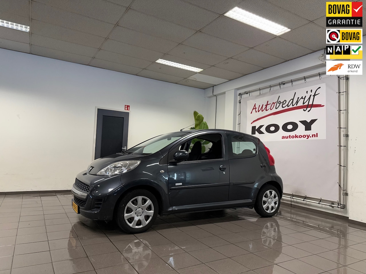 Peugeot 107 - 1.0-12V Millesim 200 * Automaat / Airco / 5 Deurs / NL Auto * - AutoWereld.nl