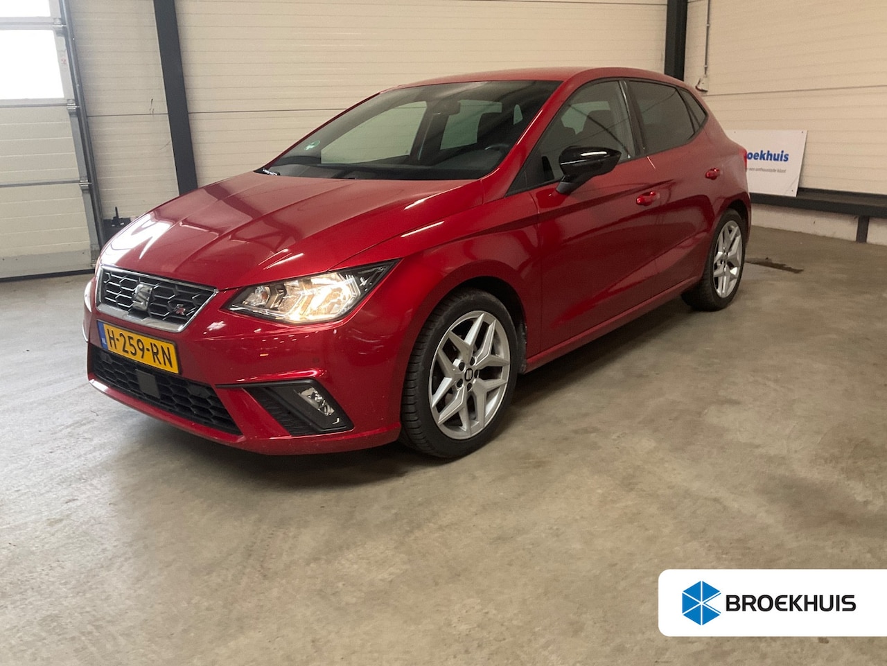 Seat Ibiza - 1.0 TSI FR Business Intense | 1e Eigenaar! | Navi | Clima | Camera | Parkeersensoren V+A | - AutoWereld.nl