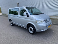 Volkswagen Transporter Kombi - 2.0 300 Trendline 8A 9 PERSOONS