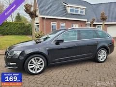 Skoda Octavia Combi - 1.6 TDI , automaat, carplay, navi, trekhaak
