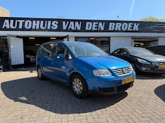 Volkswagen Touran - 1.6-16V FSI 7Persoons Airco Cruise Ctr Dakrails Trehaak Apk