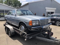 Mercedes-Benz 200-280 (W123) - 250 Barn find from France