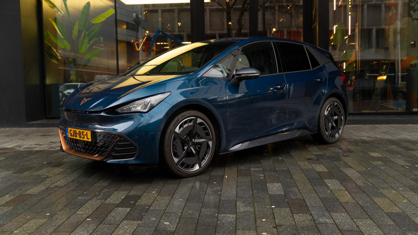 CUPRA Born - Performance 82 kWh | 360 graden camera | Sennheiser geluidssysteem | Dodehoeksensor | Trav - AutoWereld.nl