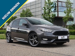 Ford Focus - 1.5 ST-Line Trekhaak 1e eig. NAP dealer oh