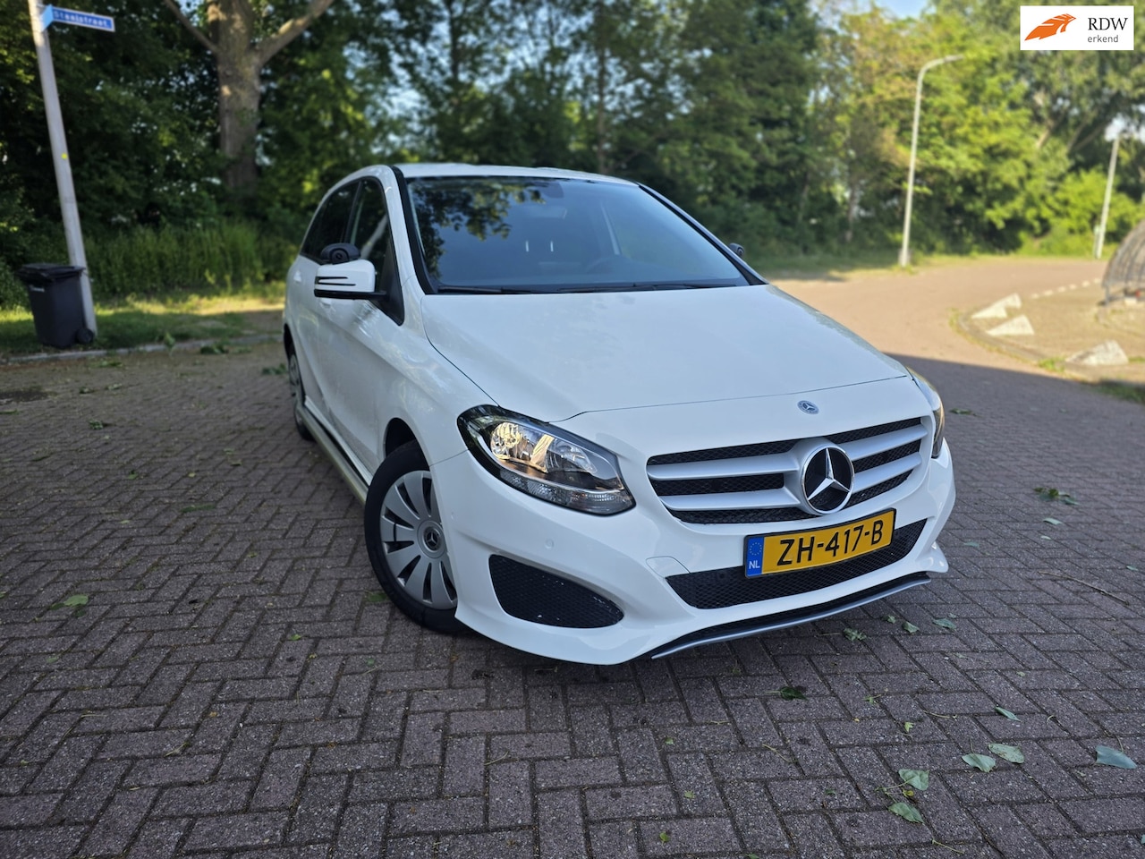 Mercedes-Benz B-klasse - 220 d Ambition Automaat Clima 1e eigenaar apk - AutoWereld.nl