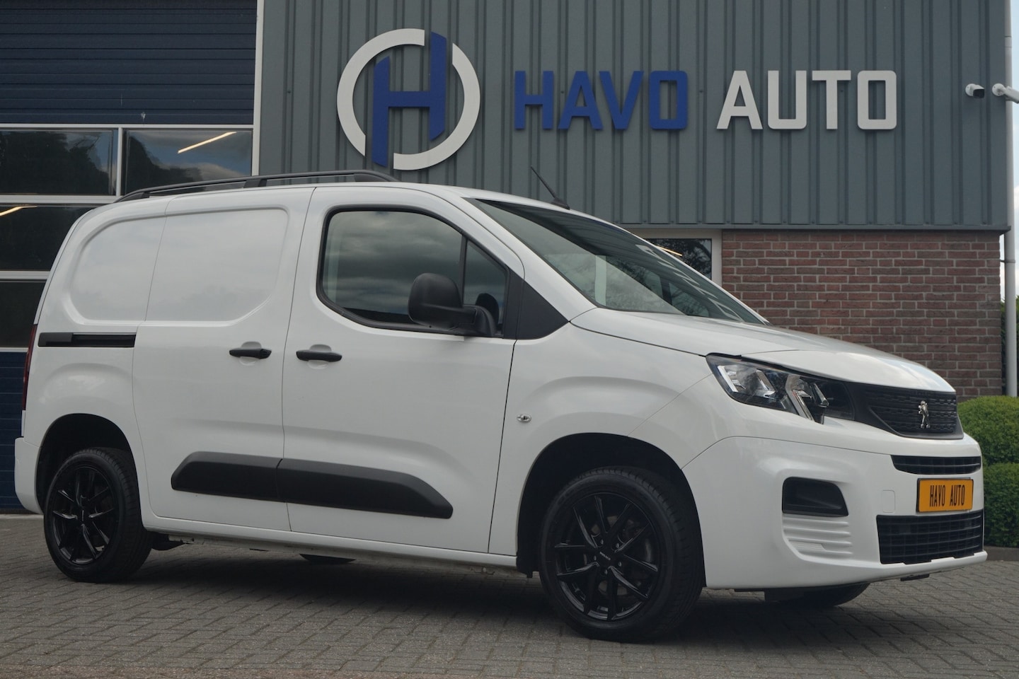 Peugeot Partner - 1.2 PureTech, AIRCO, 3-ZITS, INCL. BTW/BPM - AutoWereld.nl